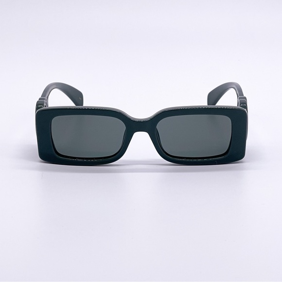 NEW GUCCI UNISEX GRAY SUNGLASSES - Picture 4 of 12